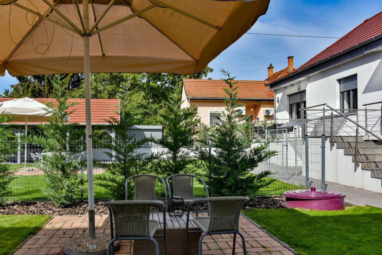 Villa Garden Eger Exterior photo